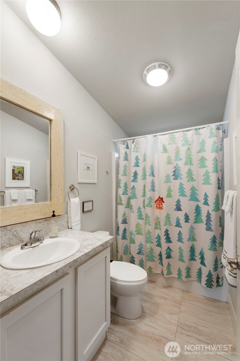 138 Sherwood Lane , Packwood, WA 98361