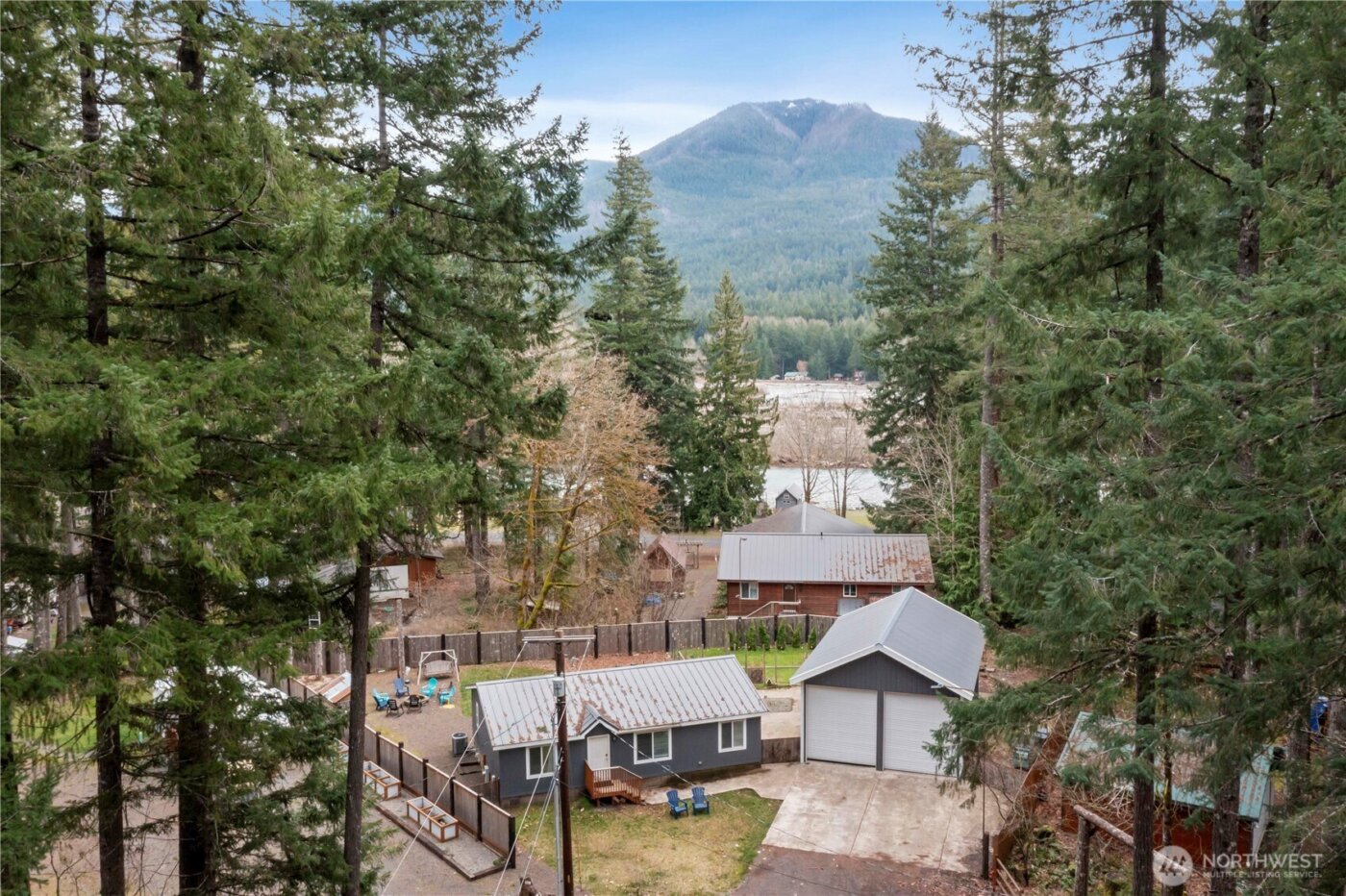 138 Sherwood Lane , Packwood, WA 98361