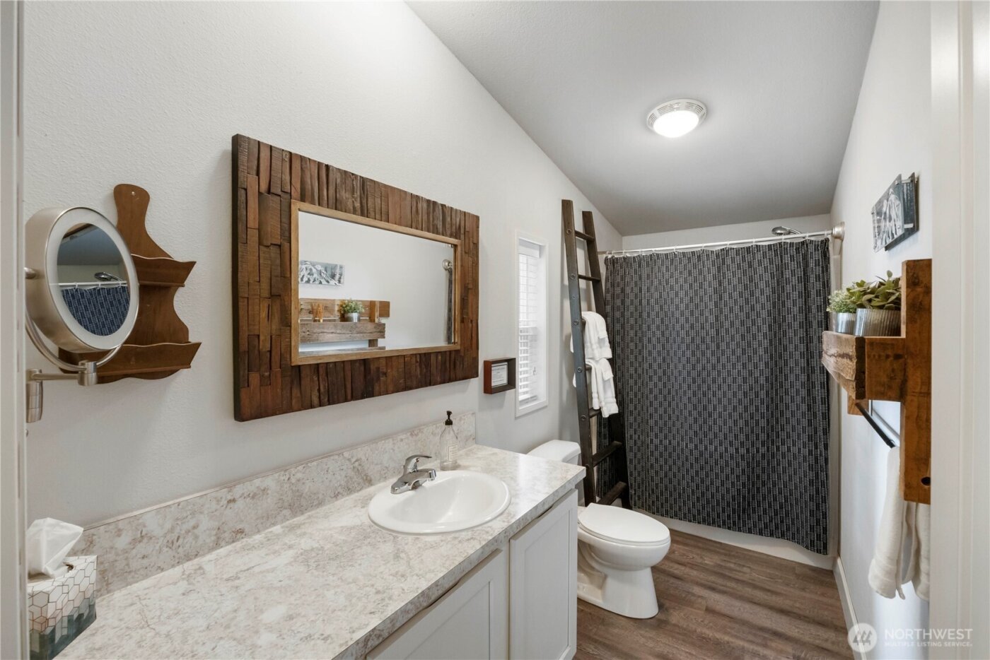 138 Sherwood Lane , Packwood, WA 98361