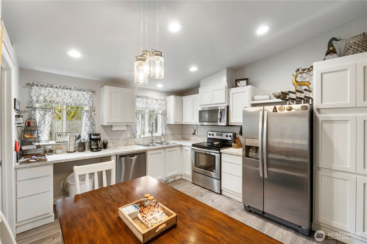 138 Sherwood Lane , Packwood, WA 98361