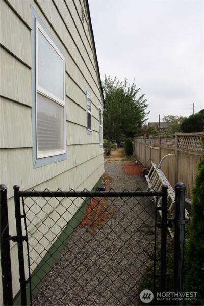 6439 S Clement Avenue , Tacoma, WA 98409 - Photo 4