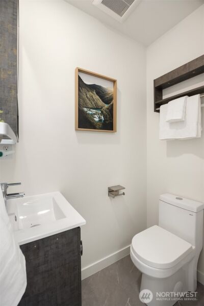 1402 N 95th Street , Seattle, WA 98013 - Photo 16