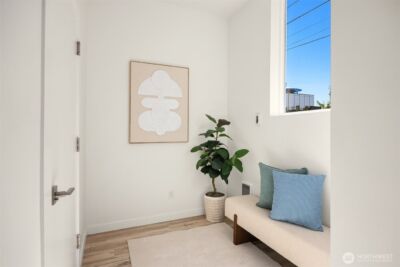 1402 N 95th Street , Seattle, WA 98013 - Photo 3