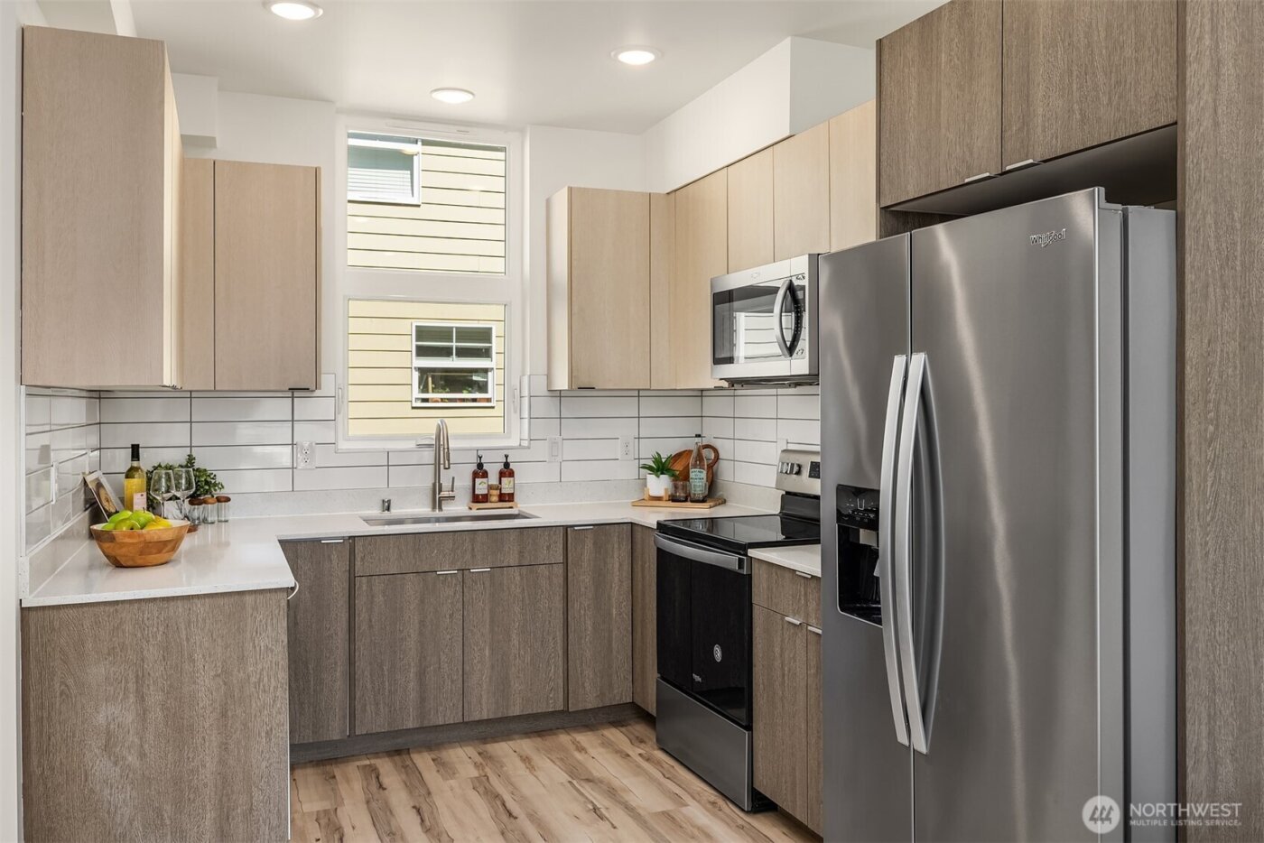 1402 N 95th Street , Seattle, WA 98013