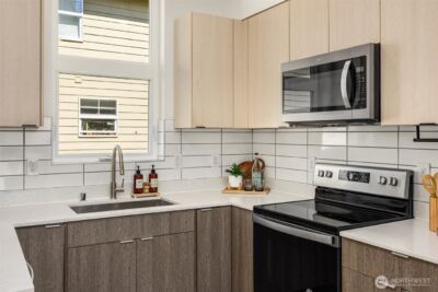 1402 N 95th Street , Seattle, WA 98013 - Photo 7