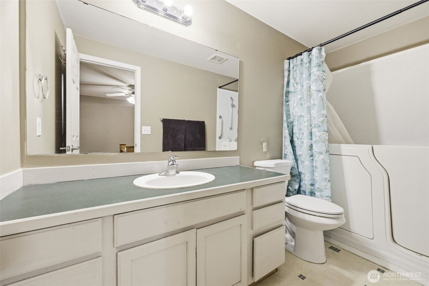 9807 Donovan Court SE, Yelm, WA 98597