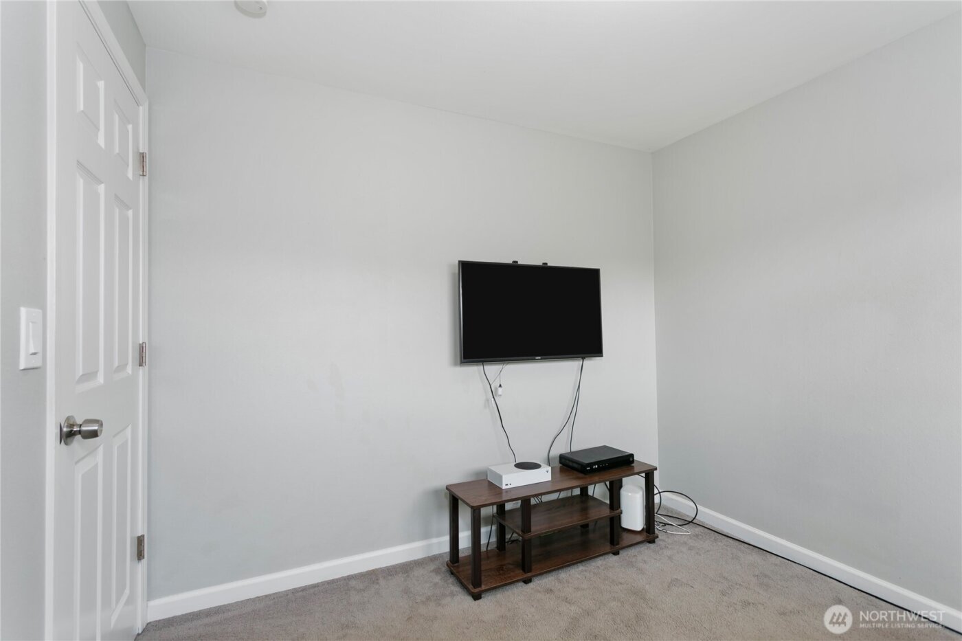 24532 35th Place S, Kent, WA 98032