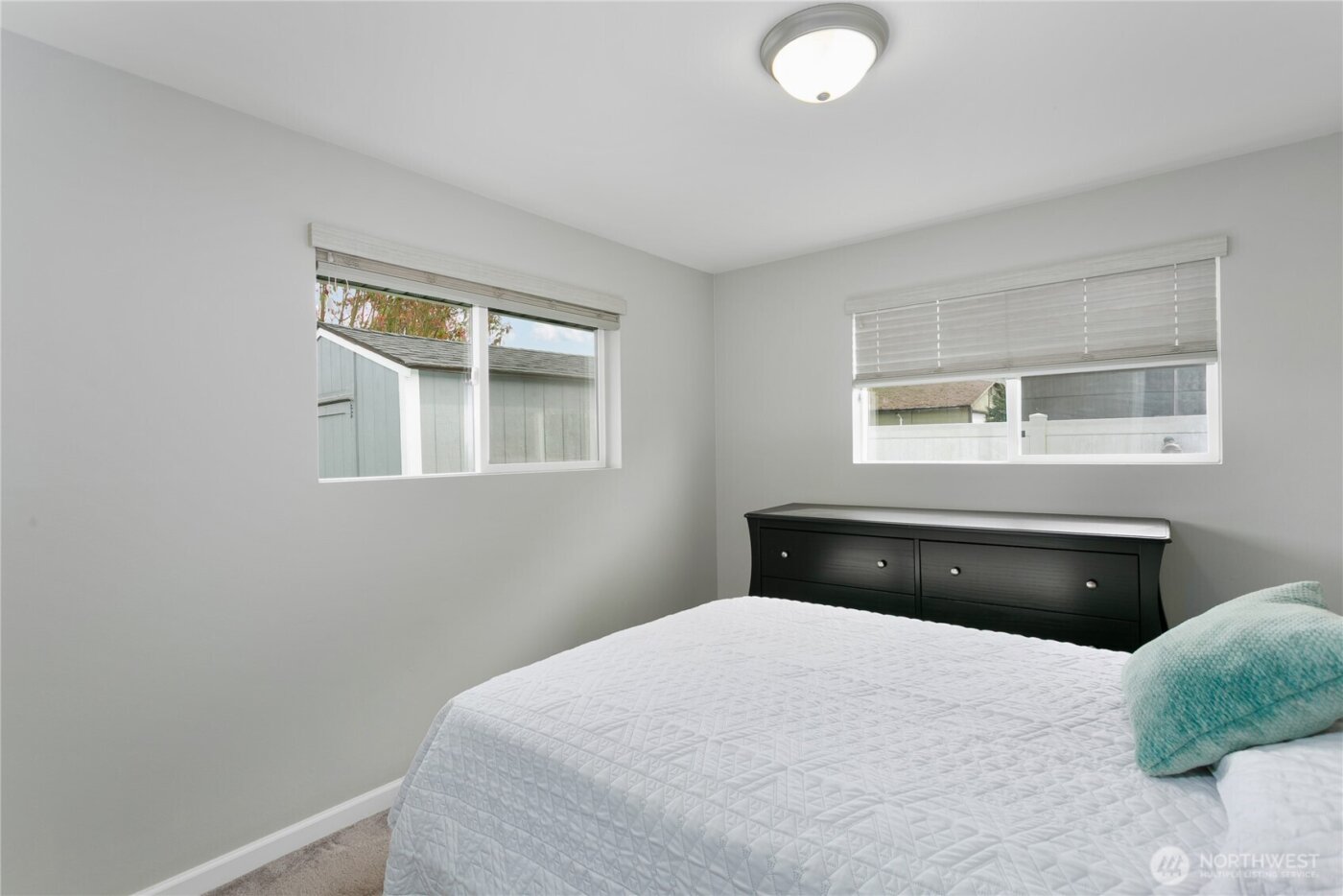 24532 35th Place S, Kent, WA 98032