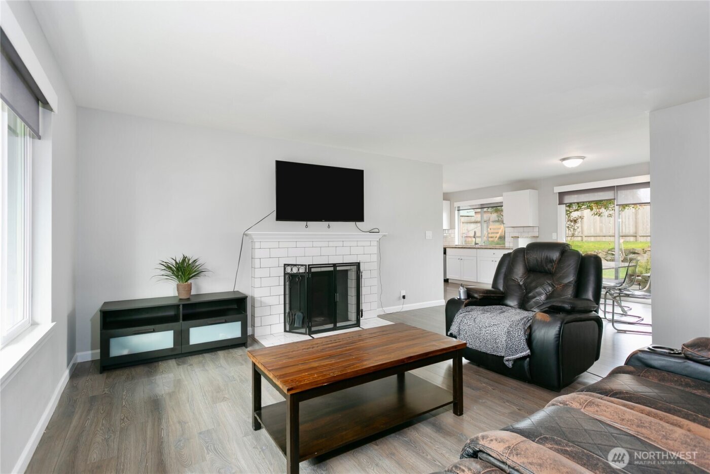 24532 35th Place S, Kent, WA 98032