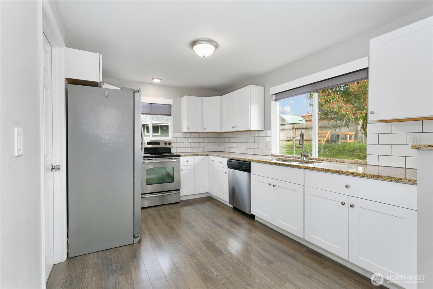 24532 35th Place S, Kent, WA 98032