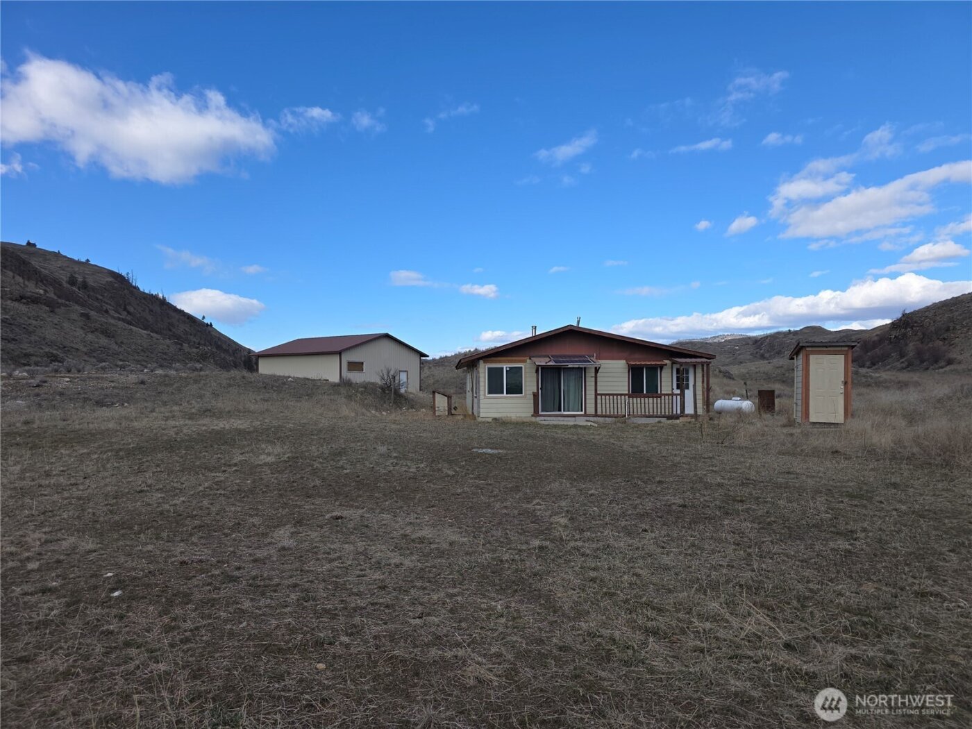 105 Emily Road , Oroville, WA 98844