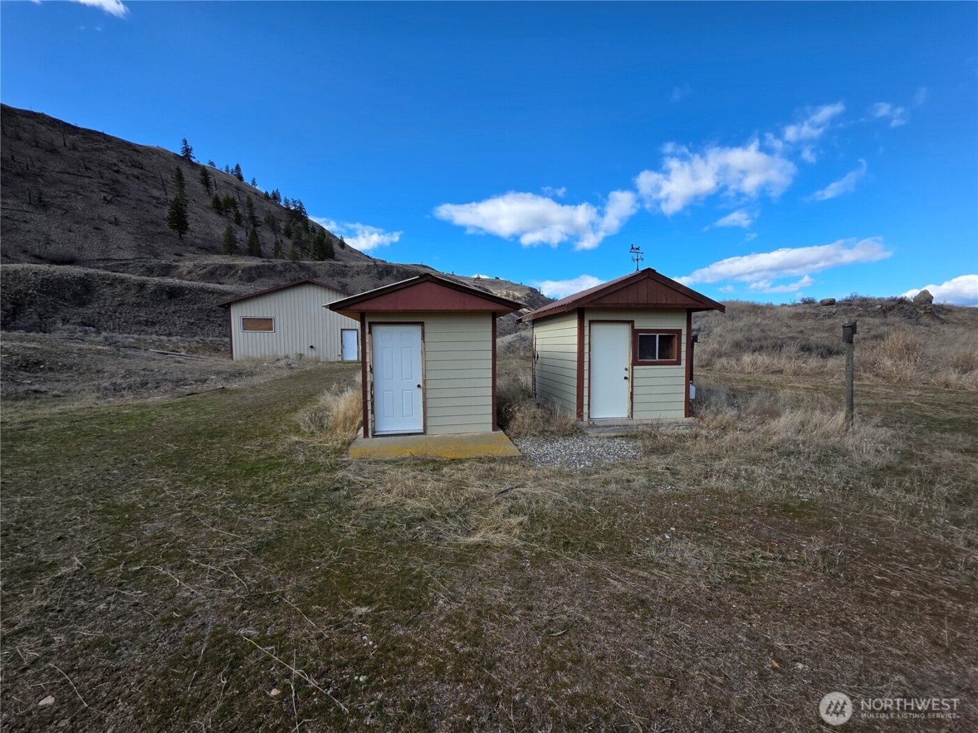 105 Emily Road , Oroville, WA 98844