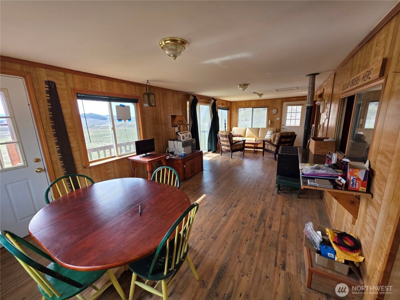 105 Emily Road , Oroville, WA 98844