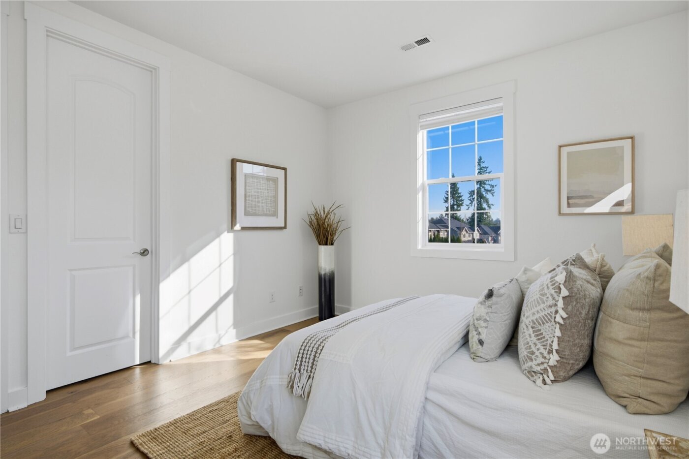 8402 121st Place SE, Newcastle, WA 98056