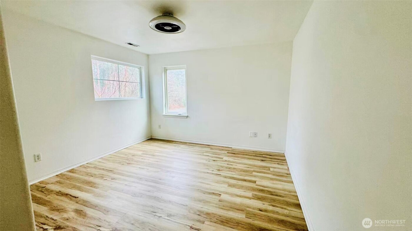 7720 181th Street E, Puyallup, WA 98375-9806