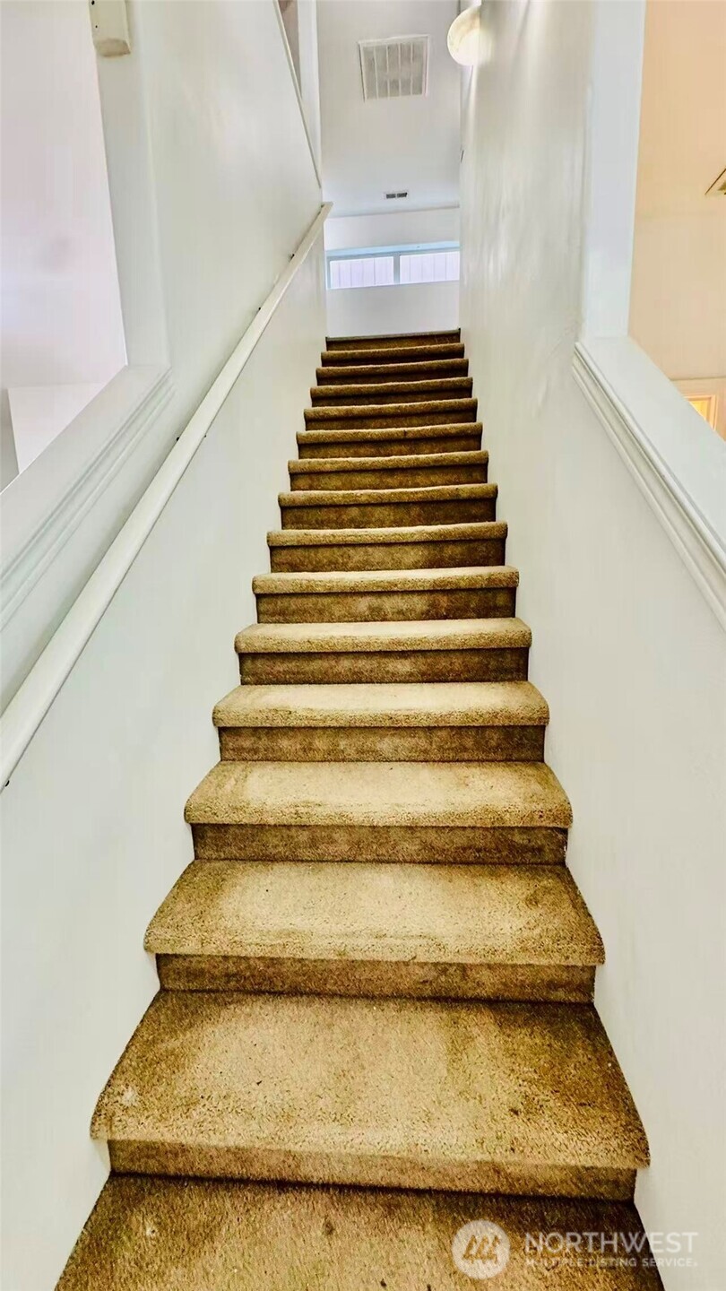 7720 181th Street E, Puyallup, WA 98375-9806