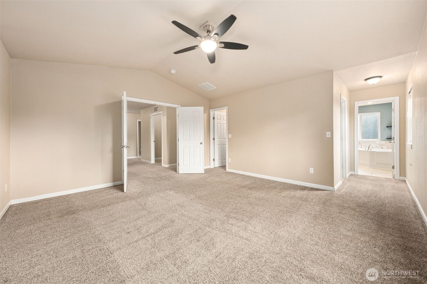 101 Murphy Lane S, Rainier, WA 98576