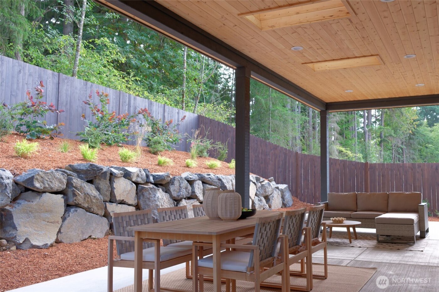 616 Chris David Drive , Steilacoom, WA 98388