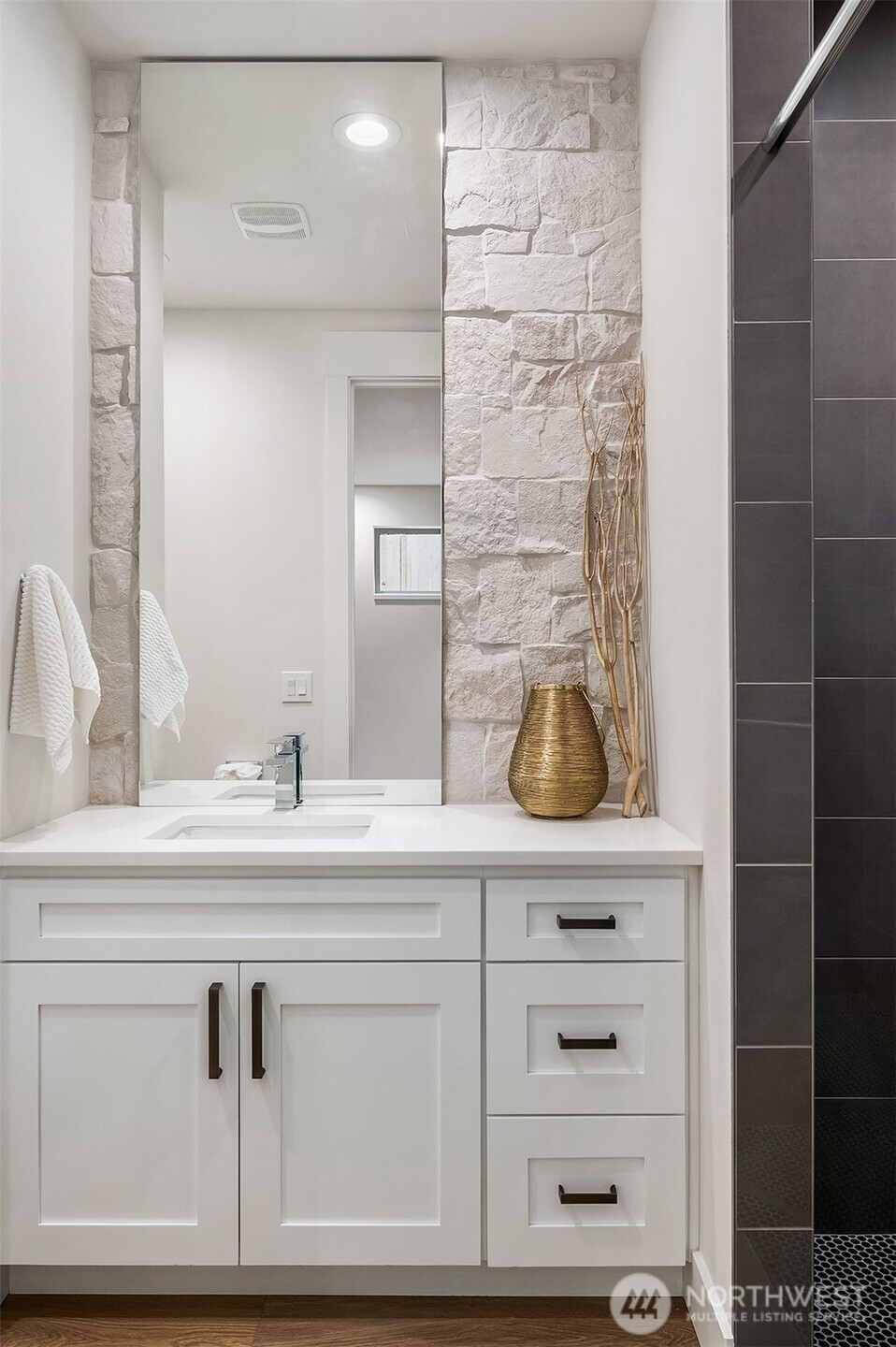 710 Chris David Drive , Steilacoom, WA 98388