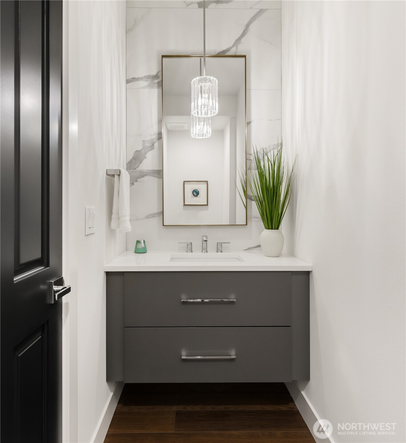 601 Chris David Drive , Steilacoom, WA 98388