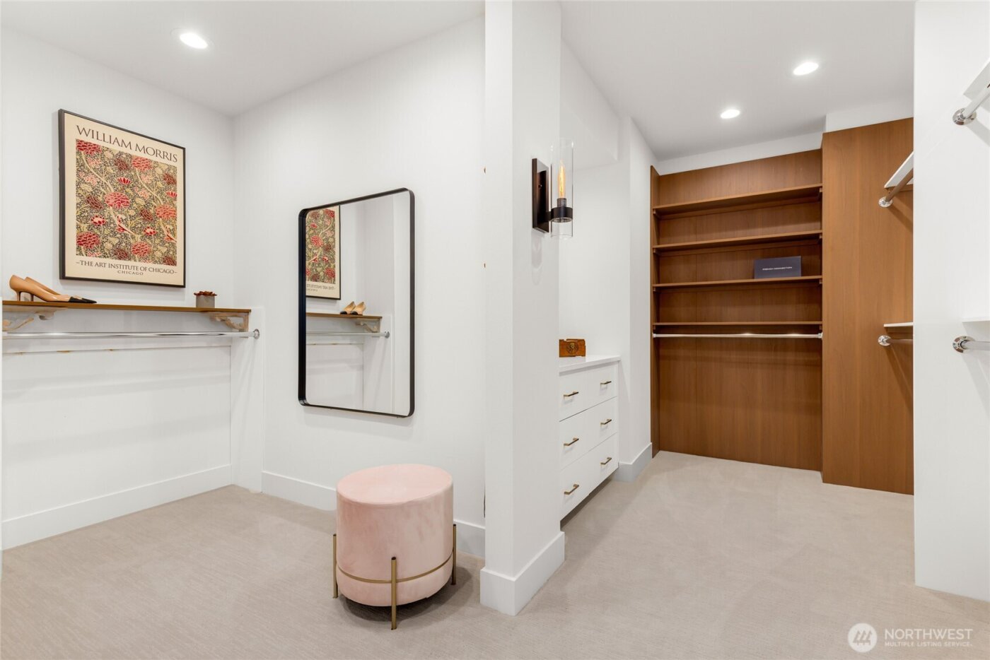 601 Chris David Drive , Steilacoom, WA 98388