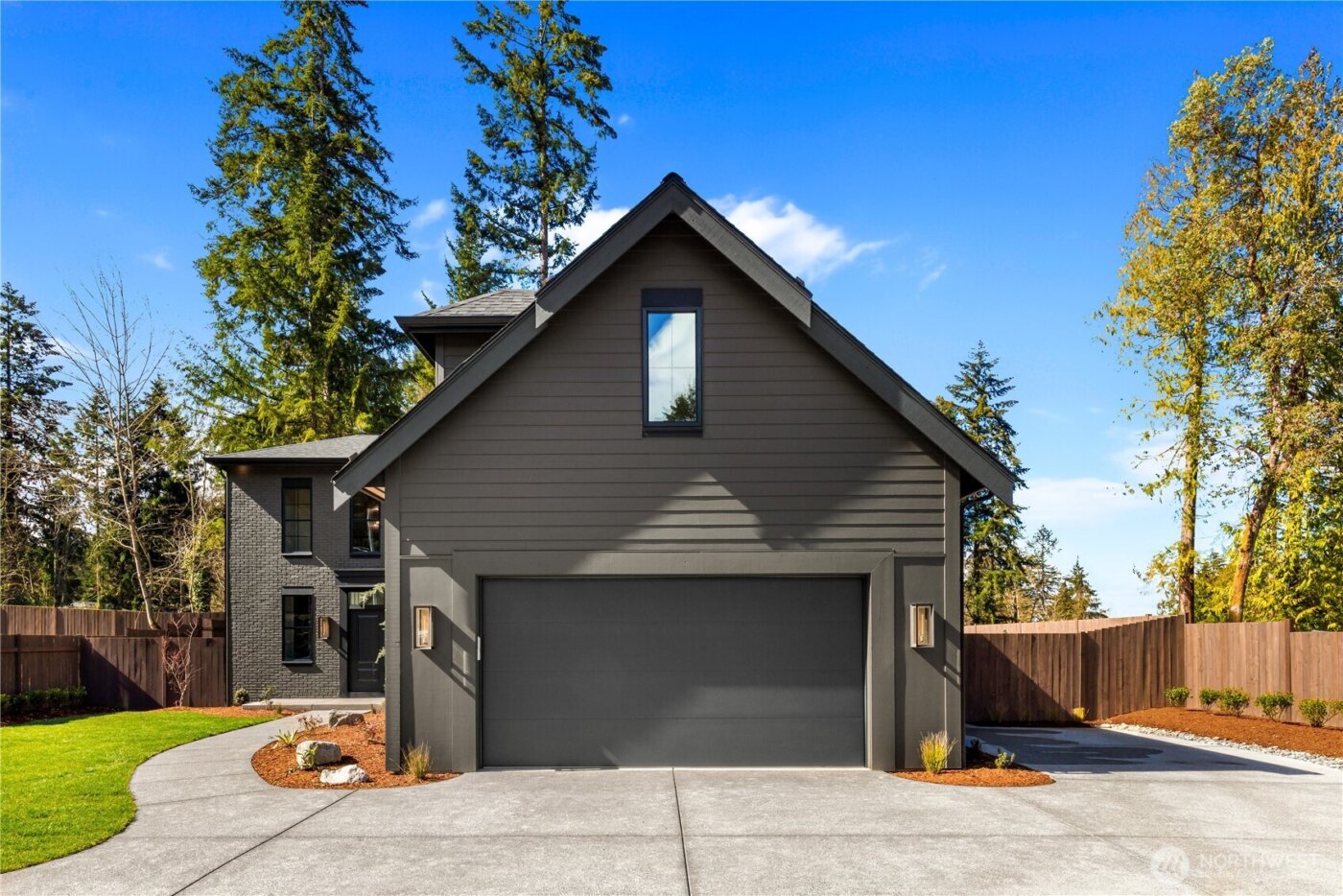 601 Chris David Drive , Steilacoom, WA 98388