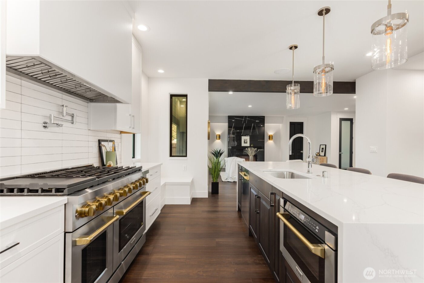 601 Chris David Drive , Steilacoom, WA 98388