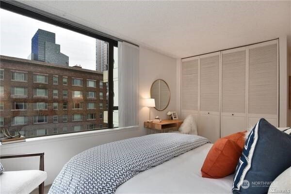 2201 3rd Avenue #804, Seattle, WA 98121