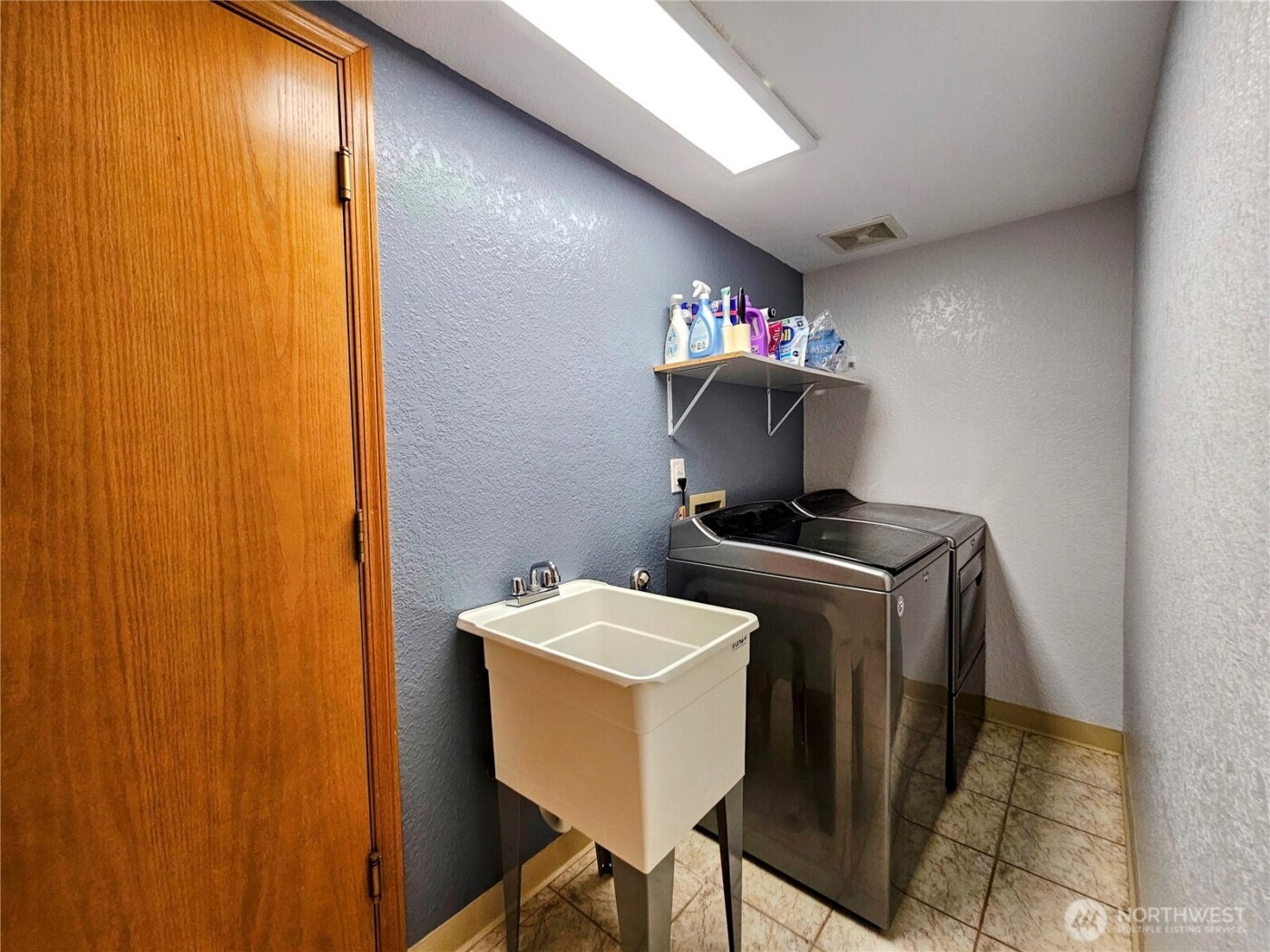 20414 2nd Avenue E, Spanaway, WA 98387