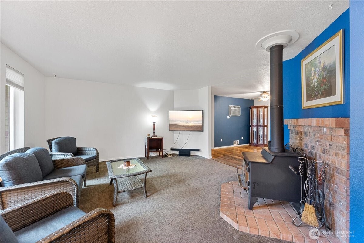 12025 220th Avenue Ct E, Bonney Lake, WA 98391