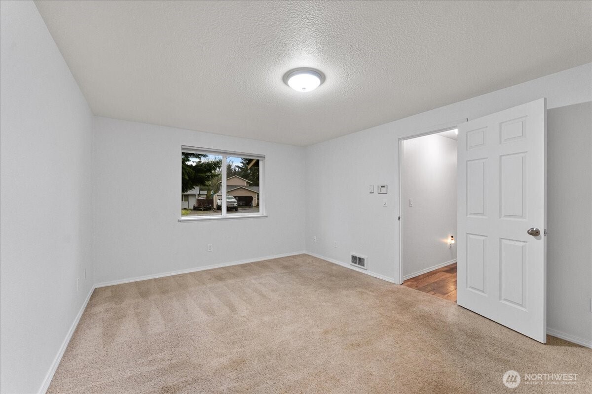 12025 220th Avenue Ct E, Bonney Lake, WA 98391