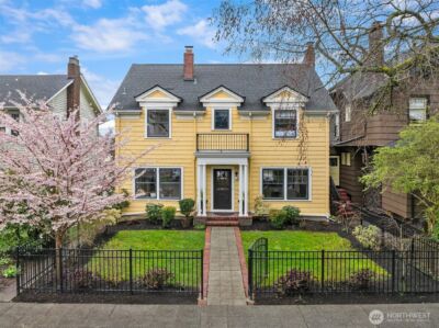 5260 18th Avenue NE, Seattle, WA 98105