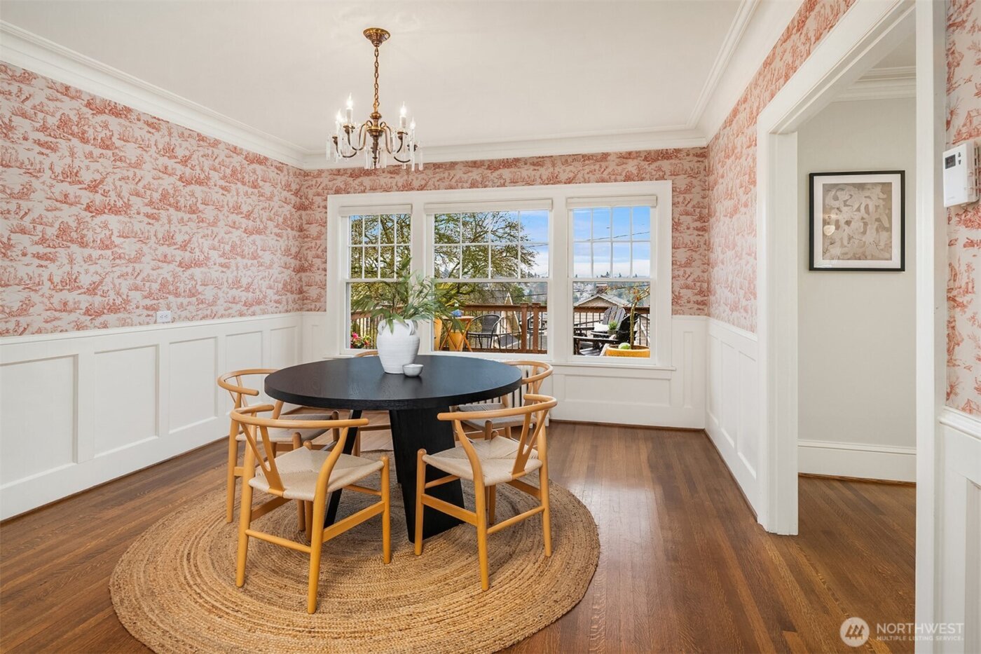 5260 18th Avenue NE, Seattle, WA 98105