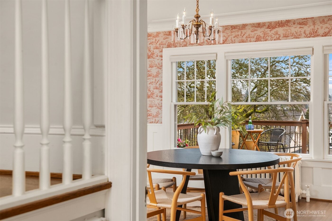 5260 18th Avenue NE, Seattle, WA 98105