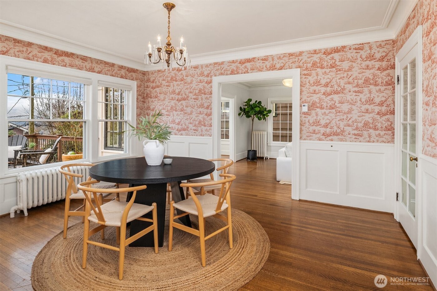 5260 18th Avenue NE, Seattle, WA 98105