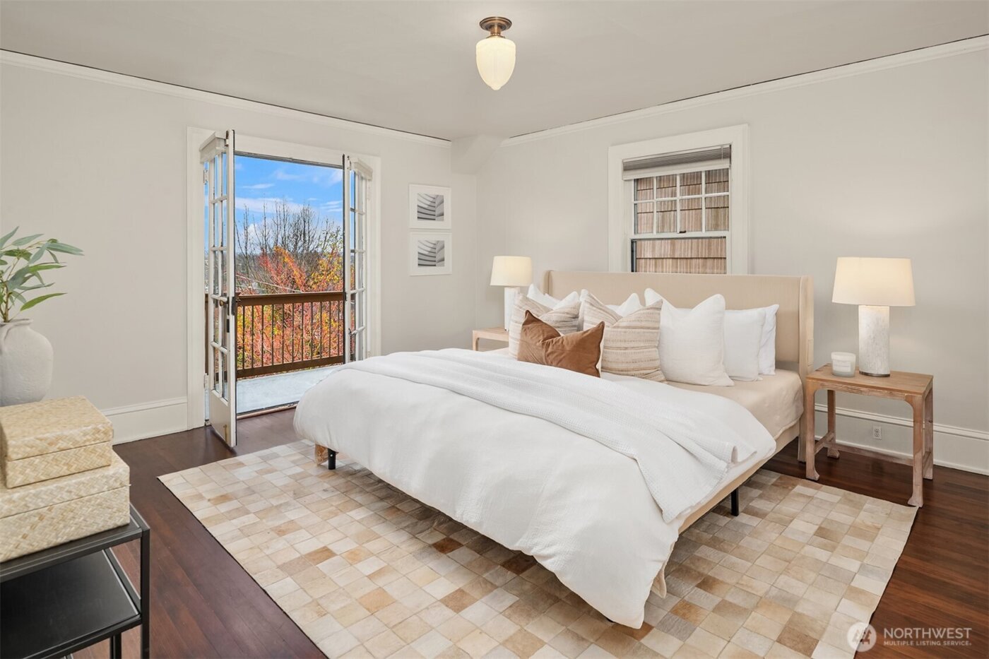 5260 18th Avenue NE, Seattle, WA 98105