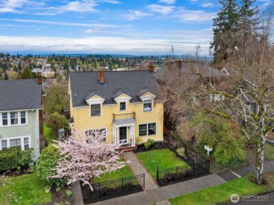 5260 18th Avenue NE, Seattle, WA 98105 - Photo 2