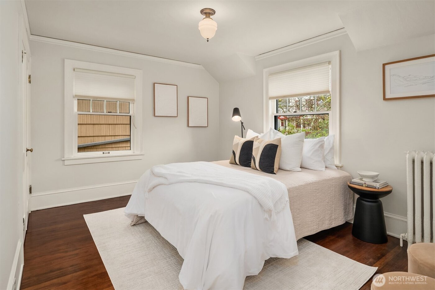 5260 18th Avenue NE, Seattle, WA 98105