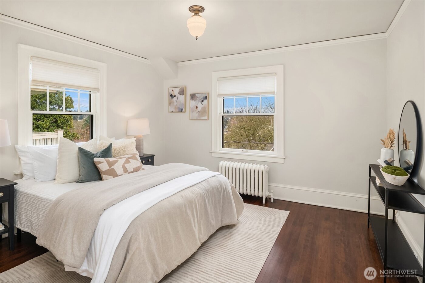 5260 18th Avenue NE, Seattle, WA 98105