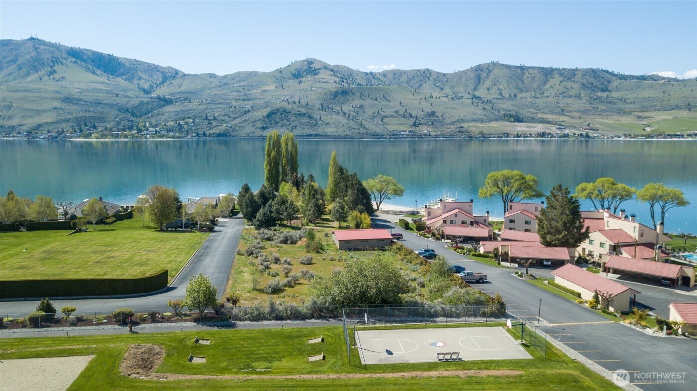 100 Lake Chelan Shores Drive #15-8F, Chelan, WA 98816