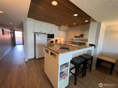 100 Lake Chelan Shores Drive #15-8F, Chelan, WA 98816 - Photo 4