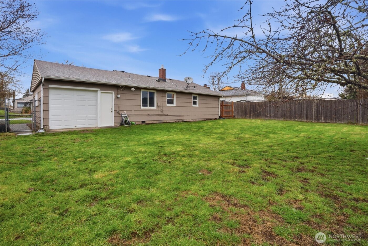 2012 Nipsic Avenue , Bremerton, WA 98310