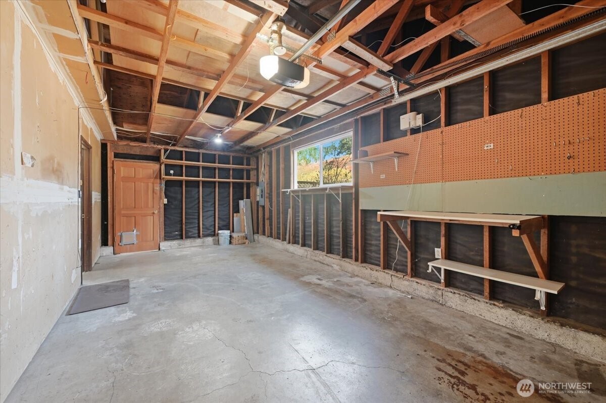 1329 N 183rd Street , Shoreline, WA 98133