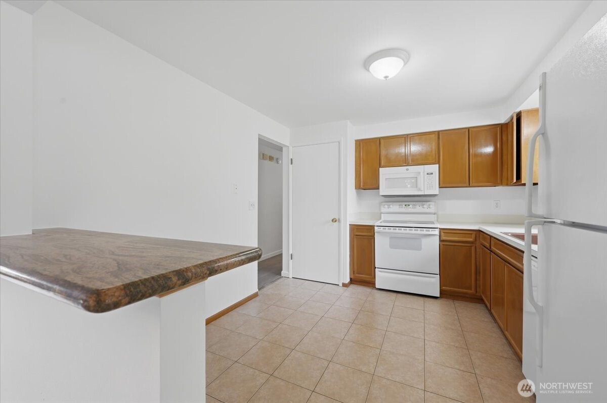 1329 N 183rd Street , Shoreline, WA 98133