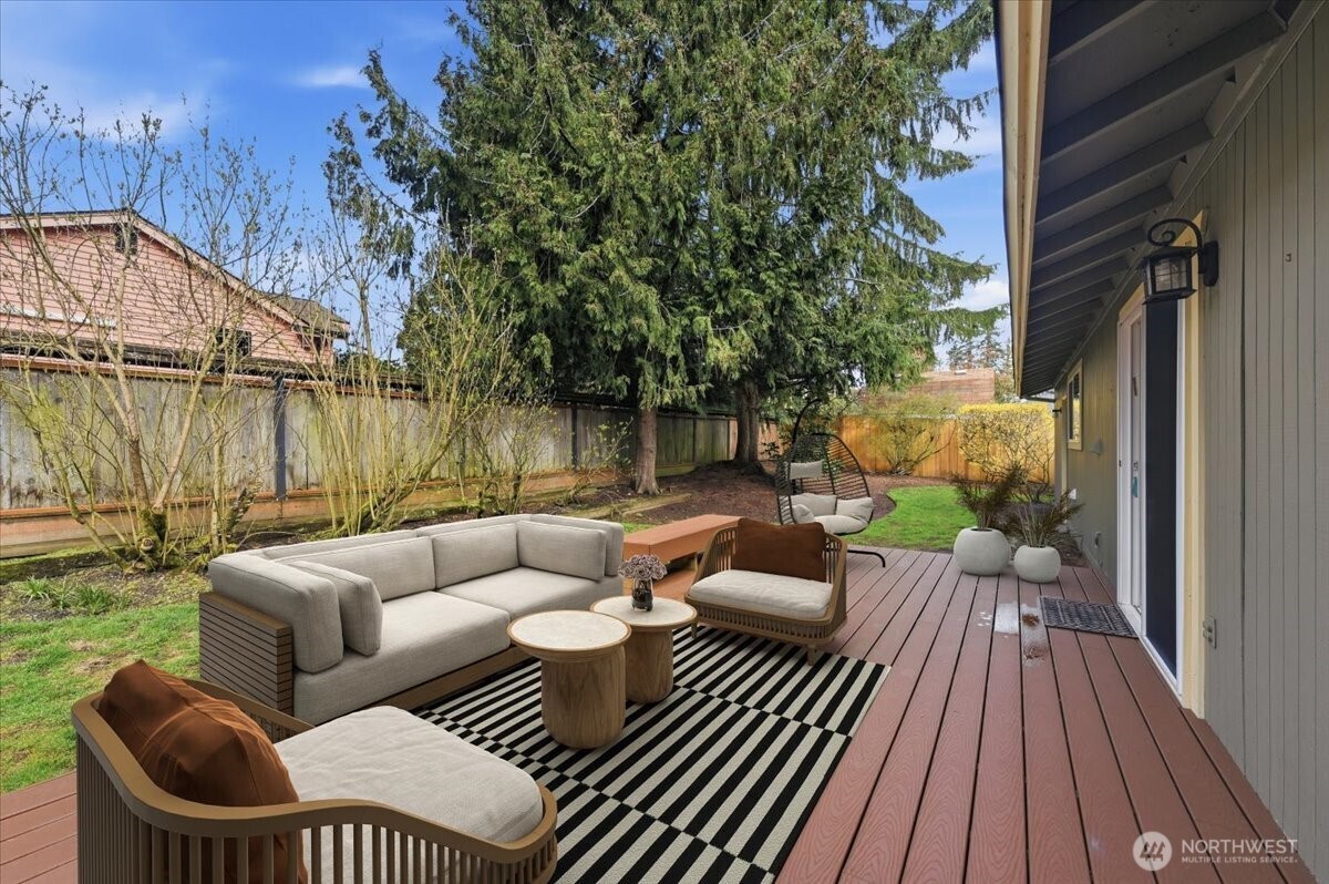 1329 N 183rd Street , Shoreline, WA 98133