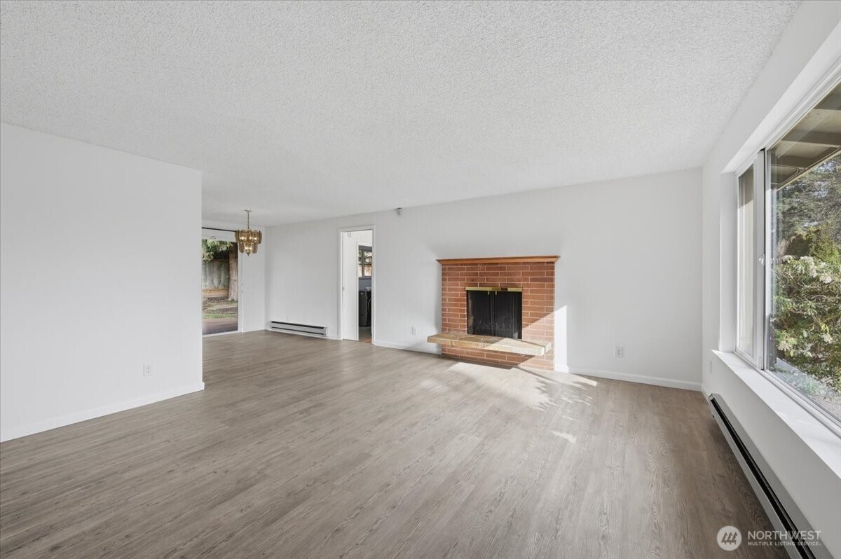 1329 N 183rd Street , Shoreline, WA 98133