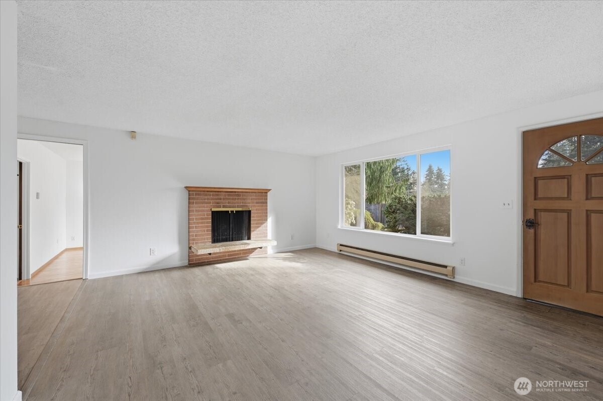 1329 N 183rd Street , Shoreline, WA 98133