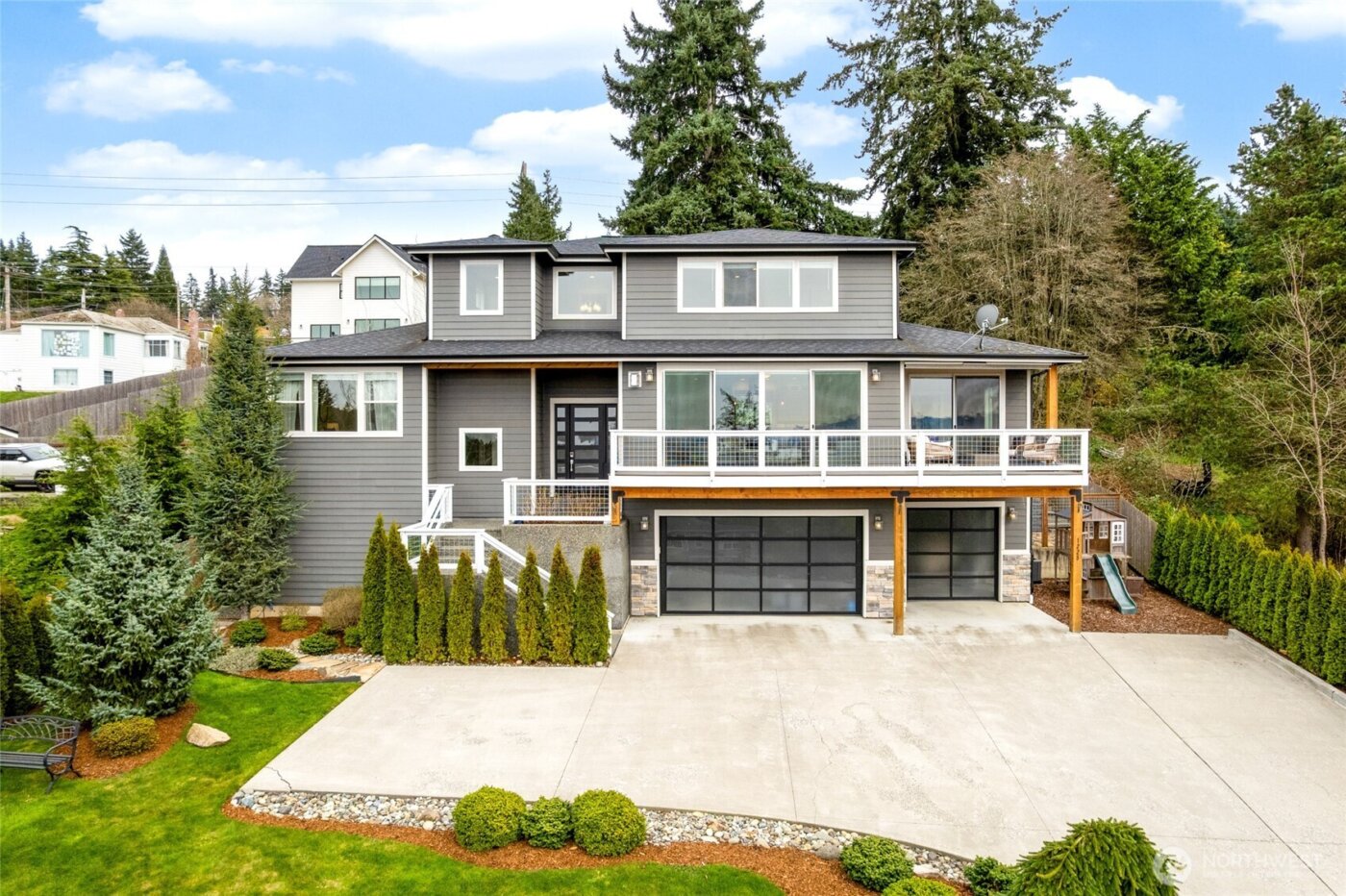 1225 34th St , Bellingham, WA 98229