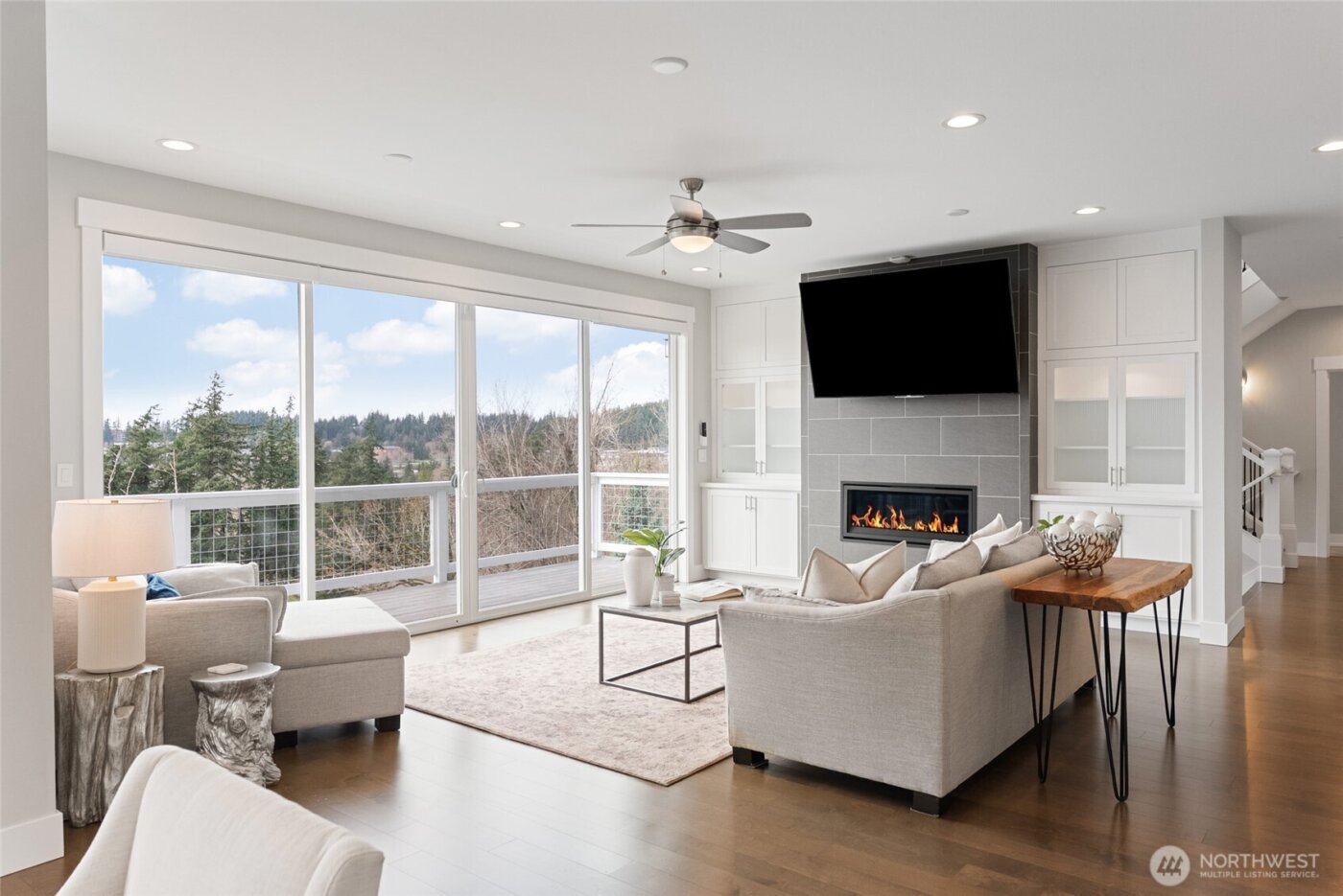 1225 34th St , Bellingham, WA 98229