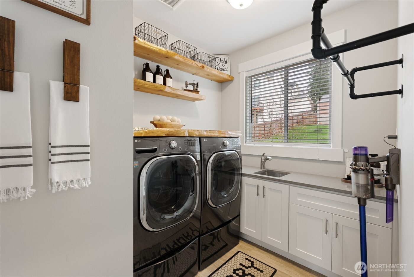 1225 34th St , Bellingham, WA 98229